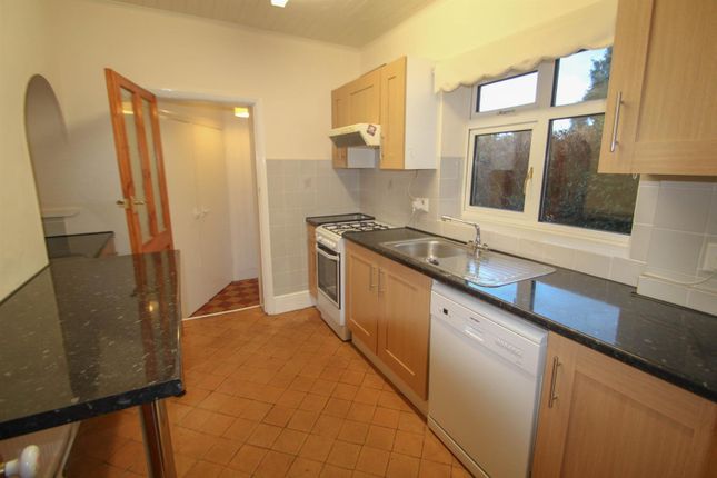 64, Coleford Bridge Road, Camberley photo 4