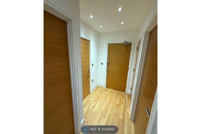 Flat, Burlington House Swanfield Road, Waltham Cross photo 2
