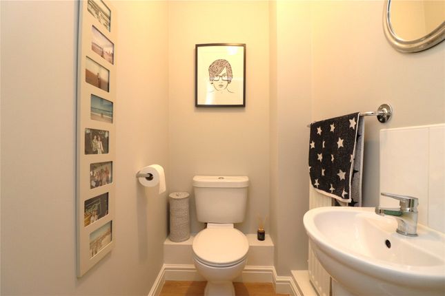 23, St. Josephs Close, Devon photo 3