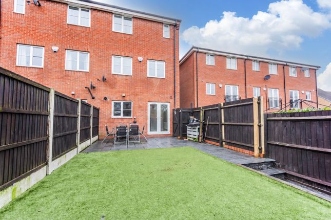 28, Bessemer Drive, Mansfield photo 2