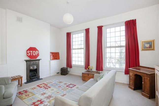 39B, Trafalgar Avenue, London photo 2