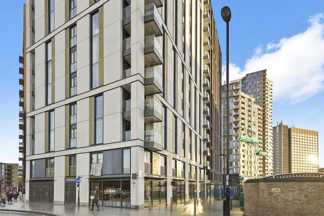 Flat for sale in Station Road, London