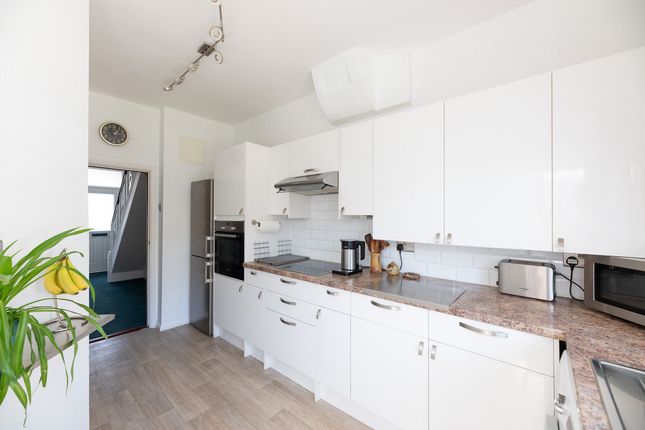 131, St. Georges Park Avenue, Westcliff-on-sea photo 2