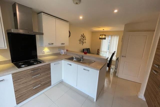 16, Bartley Wilson Way, CARDIFF photo 5