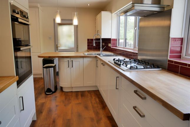 4, St. Catherines Close, Calne photo 4