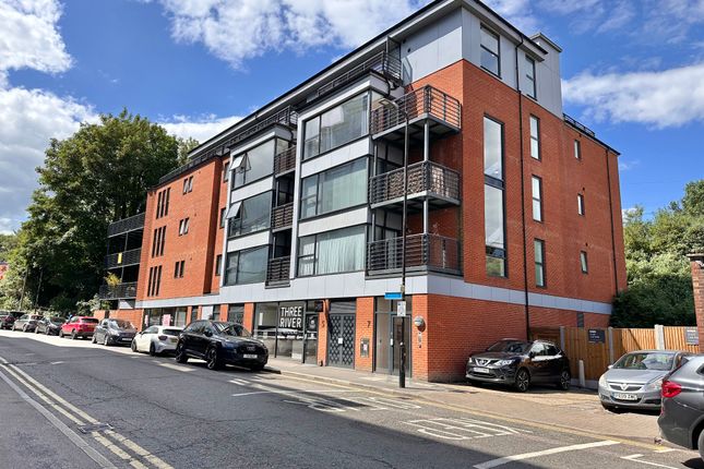 Thumbnail Flat for sale in City Place, Victoria Road, Chelmsford