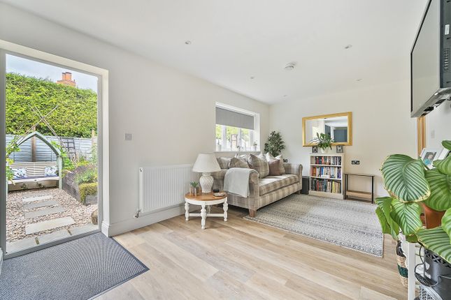 11, Forestdale, Surrey photo 4