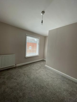 Thumbnail Terraced house to rent in Short Street, Pakefield, Lowestoft