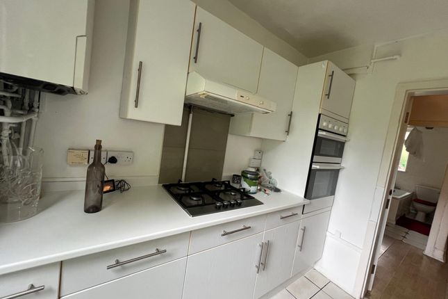 Thumbnail Flat to rent in Canada Crescent, London