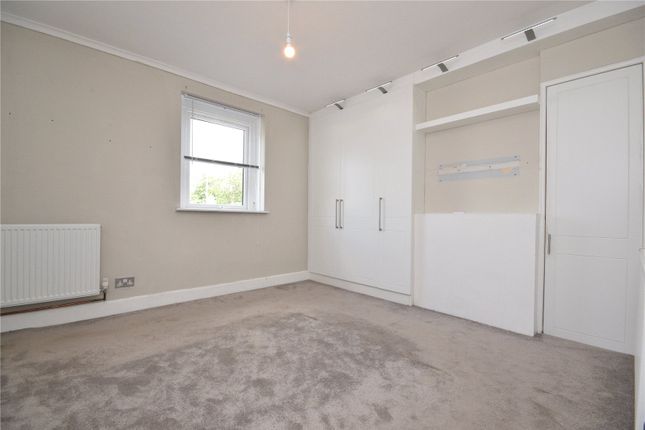 72, Bradford Road, Wakefield photo 4