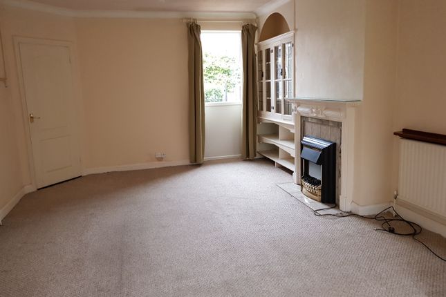 3, Hall Avenue, Rushden photo 3