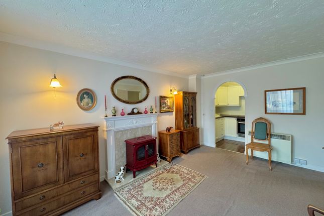 Flat 1, Homerowan House,, Station Road, Essex photo 4