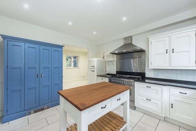 Detached house to rent in Copperkins Lane, Amersham