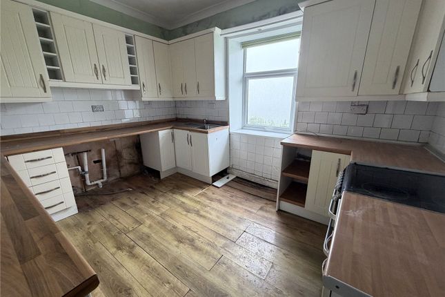 23, Heol Y Banc, Llanelli photo 2