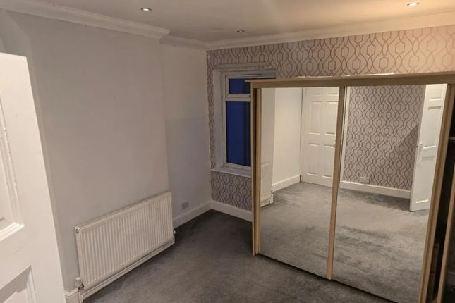109, Newford Crescent, Stoke-on-Trent photo 2