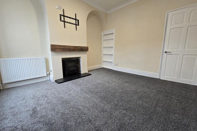 Woodfield Crescent, Kidderminster photo 4