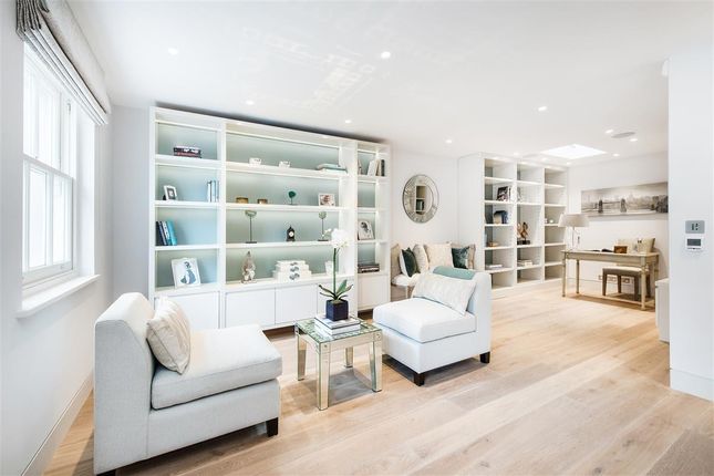 Terraced house to rent in Pavilion Road, Knightsbridge, London SW1X