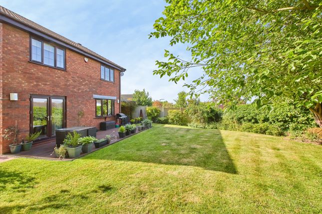 17, Wentworth Drive, Burton-on-trent photo 4