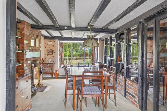 Pink Cottage, 1, The Row, Stapleford Tawney photo 4