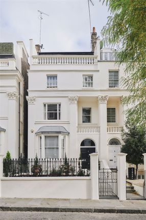 Thumbnail Terraced house for sale in Hyde Park Gate, Knightsbridge, London
