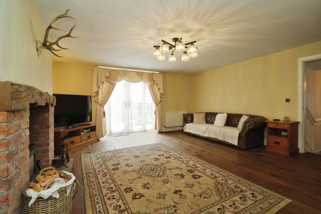 2 Monks Field, Chew Moor Lane, Bolton photo 4
