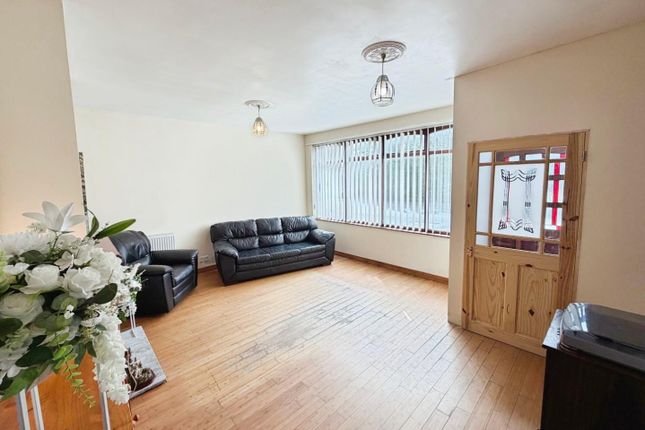 31, Station Road, Little Sutton photo 3