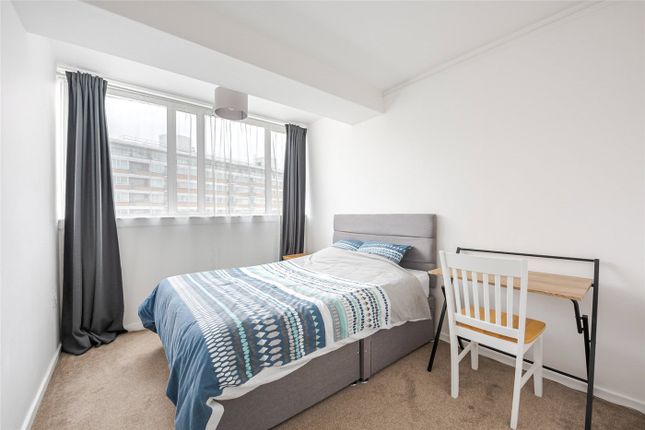 19 Sheraton House,, Churchill Gardens, UK photo 3