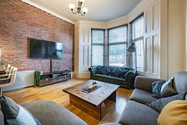 13 Circus Place, Dennistoun, Glasgow photo 4