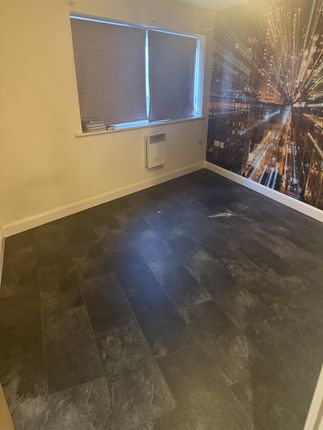 Flat 1, Butterfly Court, London photo 2