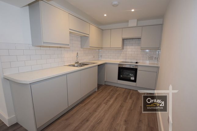 Flat 18, Chiltern House 8, College Place, Southampton photo 3