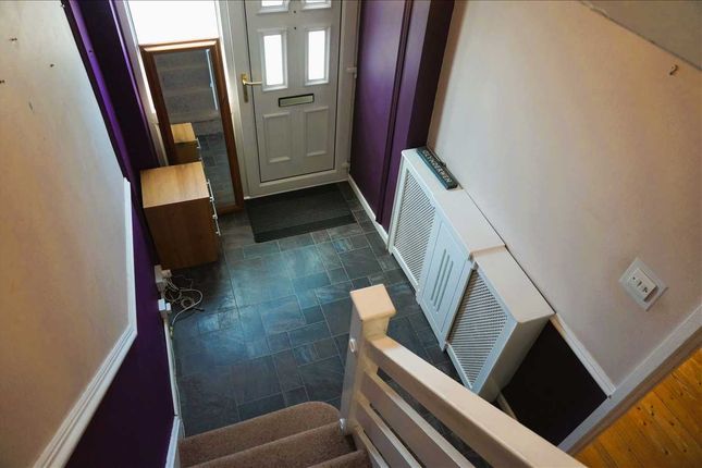 26, Min-Y-Graig, PONTYBEREM, Llanelli photo 3
