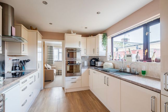 107a, Elm Tree Road, Lowestoft photo 3