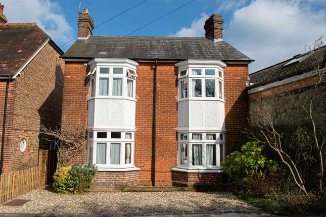 Semi-detached house to rent in Holly Bush Lane, Sevenoaks