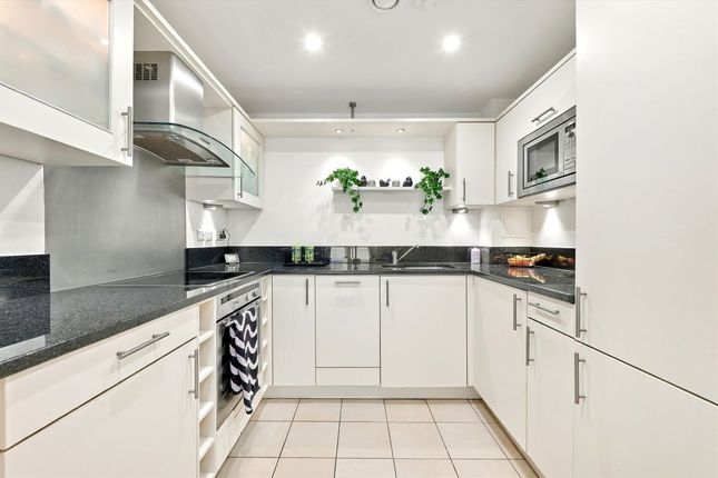 56 Pimlico Apartments, 60, Vauxhall Bridge Road, London photo 2