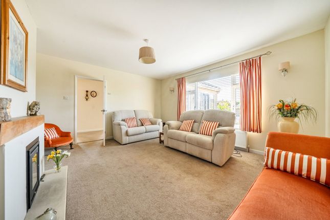 6, Springfield Gardens, Melksham photo 4