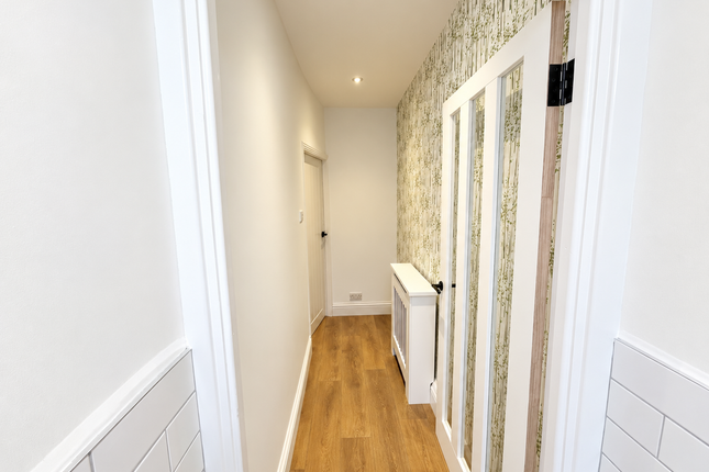 40 The Strand, Bridgend photo 3