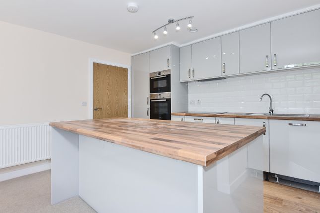 Thumbnail Flat to rent in The Chestnuts, Southgate Street, Gloucester