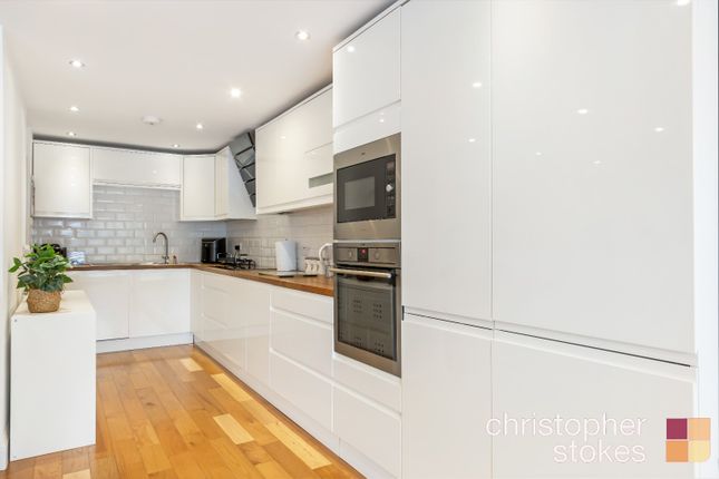 14, Lavender Close, Waltham Cross photo 4