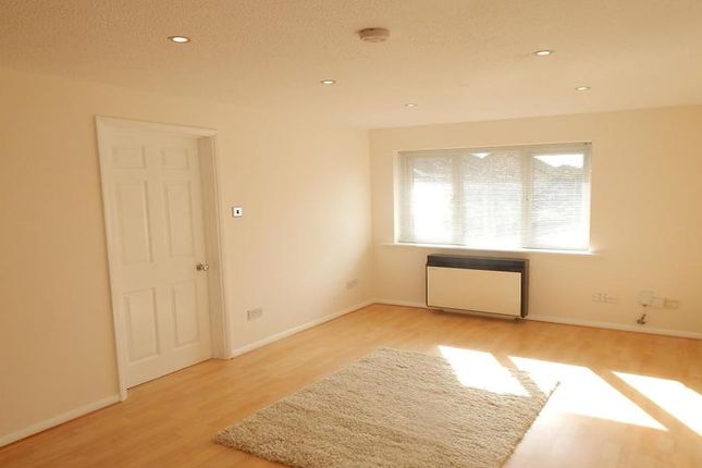 Swan Way, Fleet photo 2