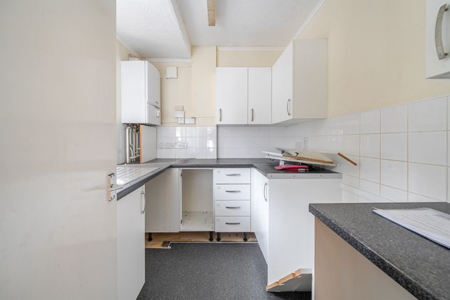 7, Kenton Gardens, St. Albans photo 3