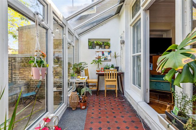 32, Nightingale Lane, London photo 4