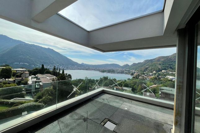 Villa for sale in Via Bignanico, 10/10, 22100 Como Co, Italy