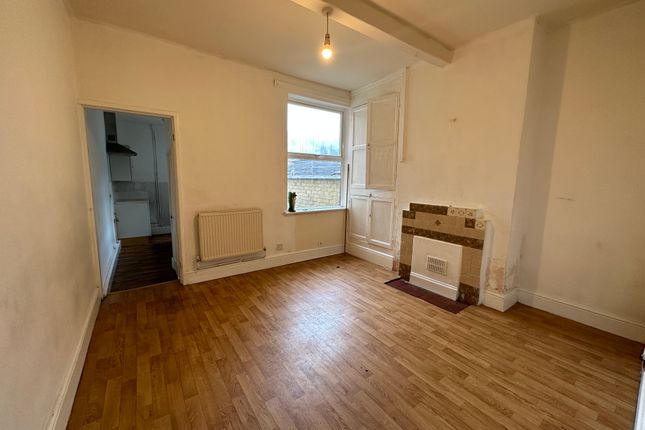 End terrace house to rent in Burder Street, Loughborough