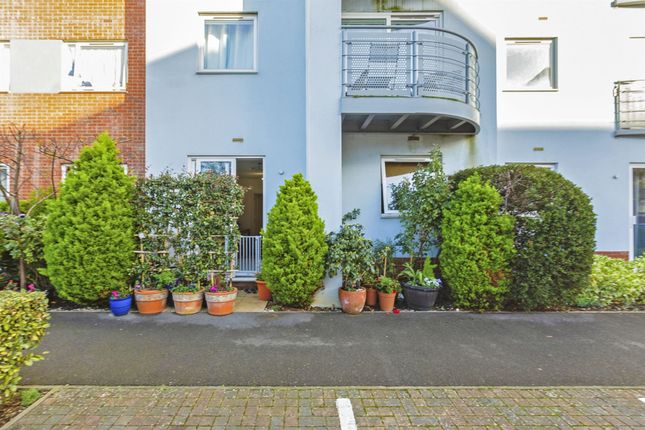 Thumbnail Flat for sale in Coxhill Way, Aylesbury