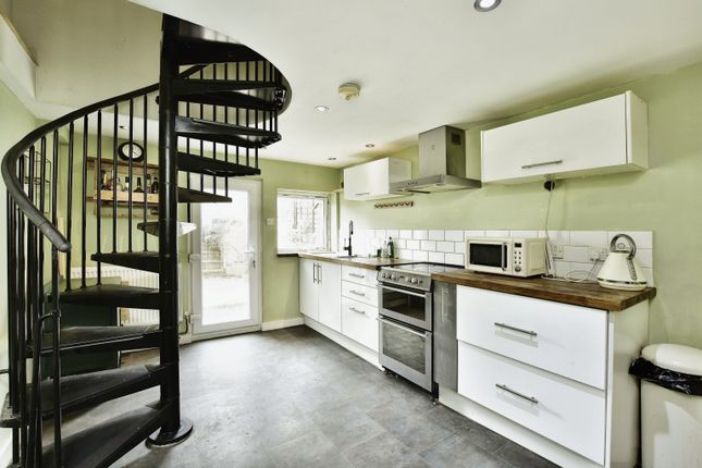 Thumbnail Terraced house for sale in Dover Street, Maidstone