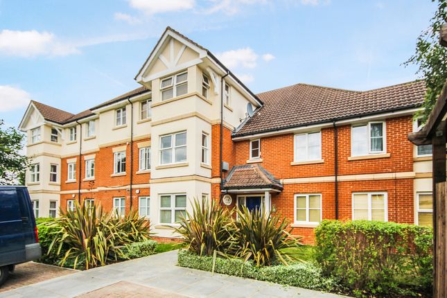 Thumbnail Flat to rent in Sunnydene Road, Purley