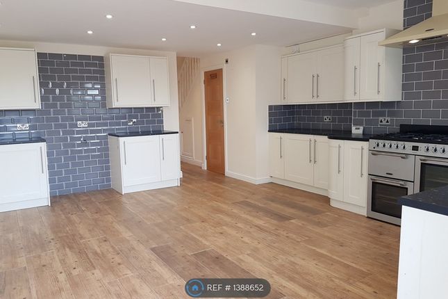 Thumbnail Terraced house to rent in Hanworth Road, Warwick