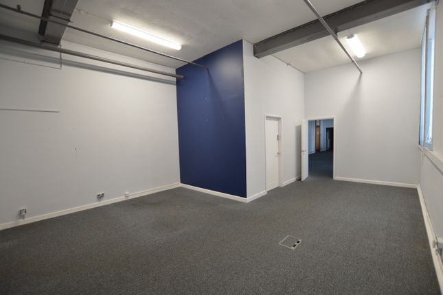 Thumbnail Office to let in Haverhill