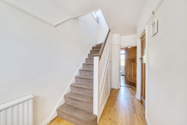 19, Cranley Drive, Middlesex photo 4
