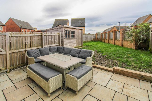 Semi-detached house for sale in Bretby Avenue, Ossett